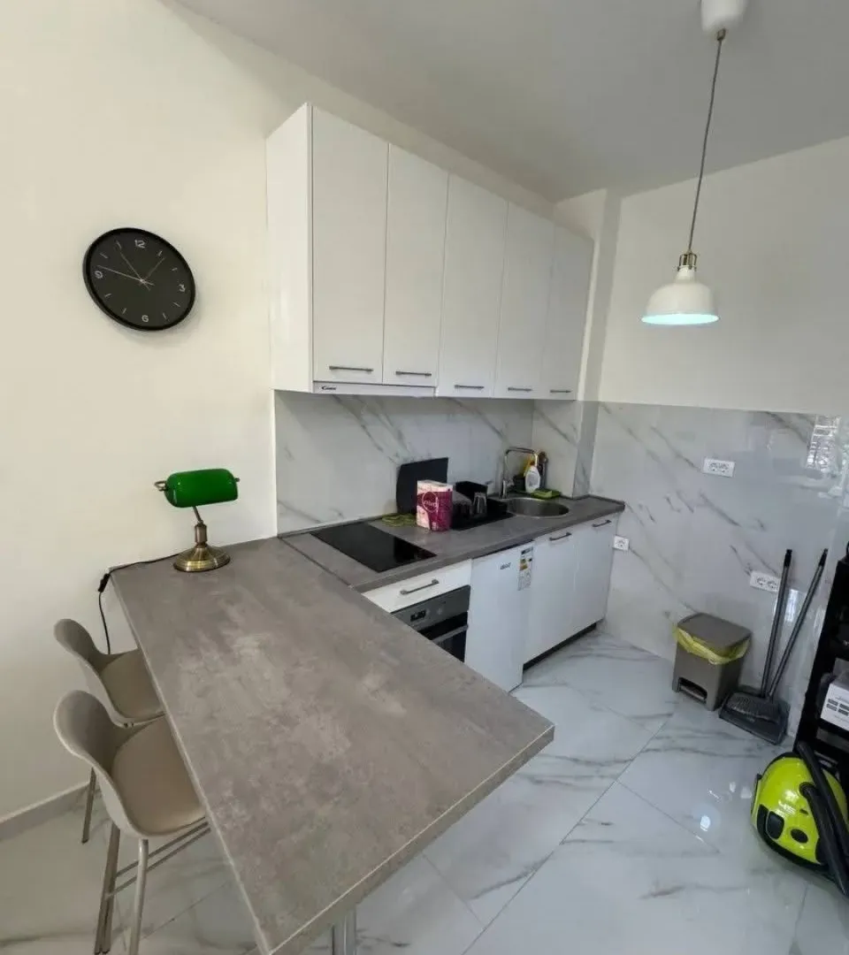 Rent, one bedroom apartment, 38m², Bulevar, Budva
