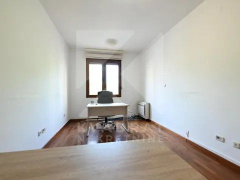 Rent, two bedroom apartment, 105m², Preko Morače, Podgorica - image 8