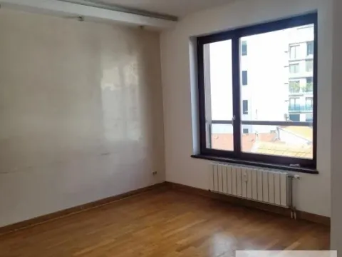 Izdavanje, četvorosoban stan, 160m², Vračar Hram, Vračar Sve Podlokacije - image 6