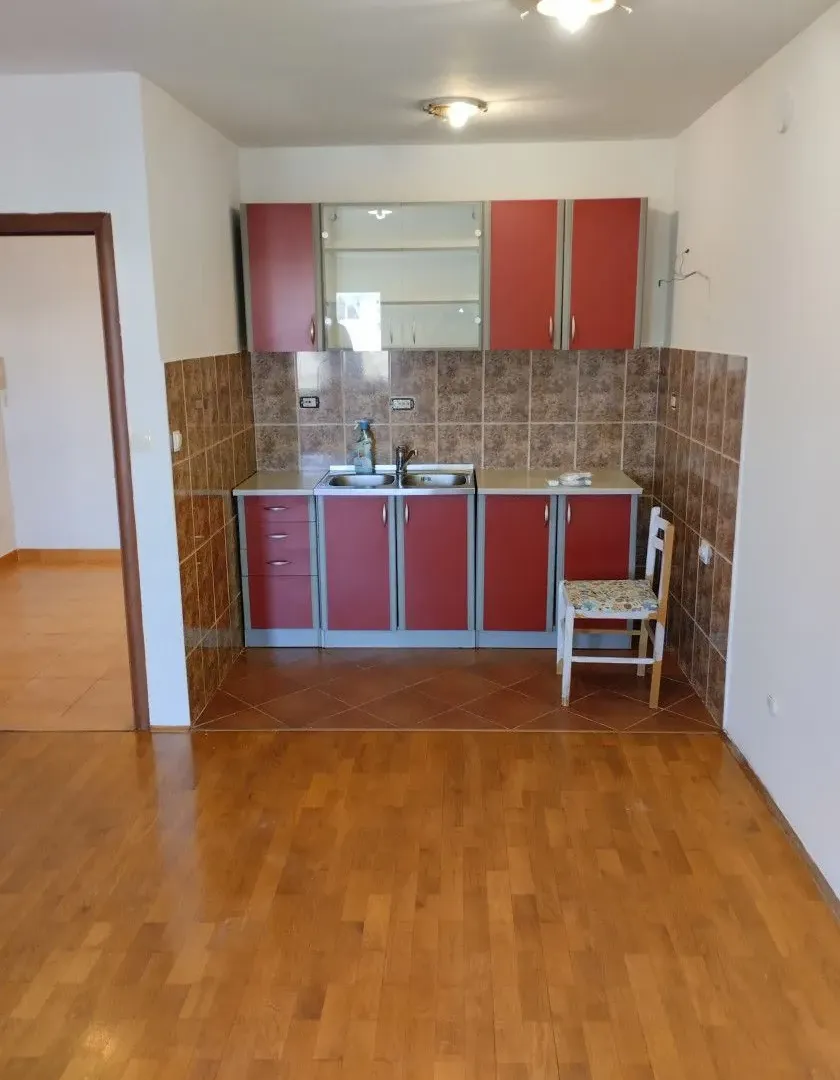 Prodaja, jednosoban stan, 45m², Stari Aerodrom, Podgorica