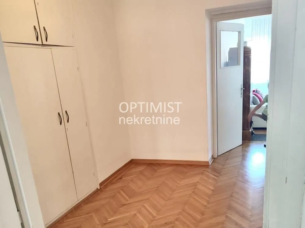 Izdavanje, dvosoban stan, 57m², Stari Grad, Beograd