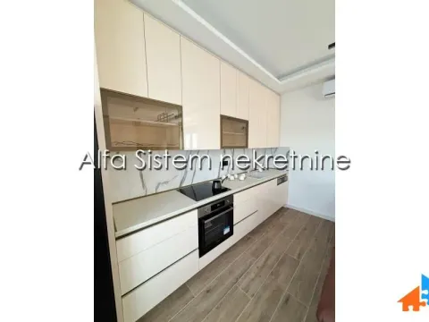 Rent, apartment, 200m², Savski Venac, Beograd - image 12