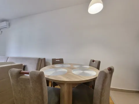 Rent, one bedroom apartment, 45m², Budva, Crna Gora - image 4