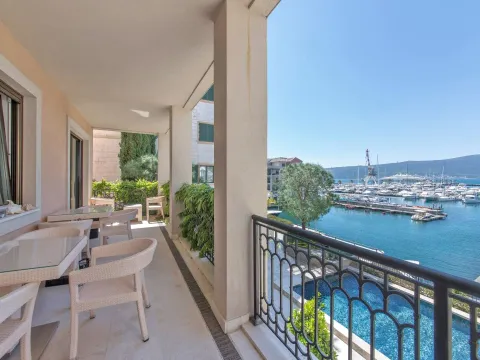 Prodaja, trosoban stan, 167m², Porto Montenegro, Tivat - image 4