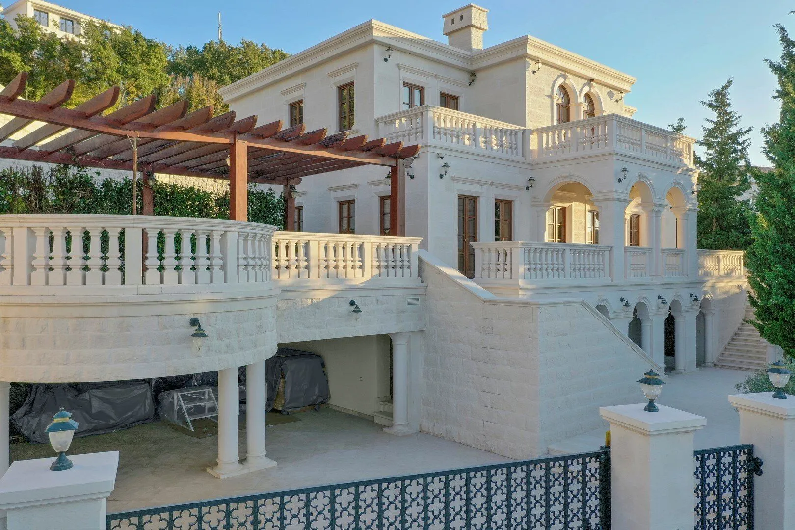 Sale, house, 470m², Reževići, Budva