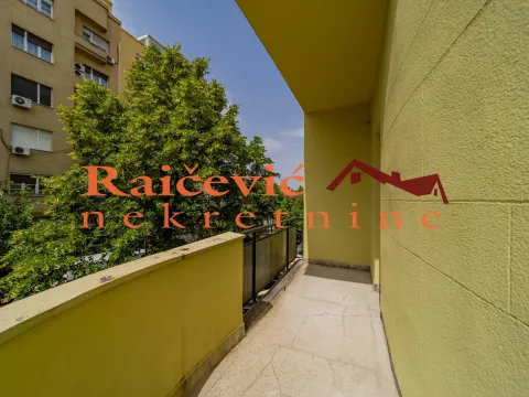 Rent, office space, 40m², Centar, Stara Pazova - image 10