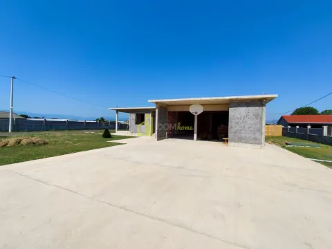 Sale, house, 250m², Zeta, Podgorica - image 2