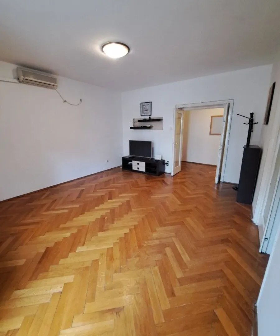Rent, office space, 82m², Centar, Podgorica