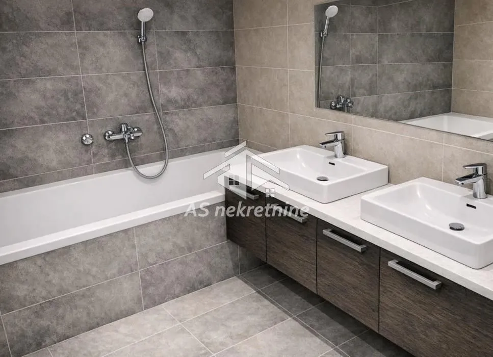 Izdavanje, četvorosoban stan, 117m², Savski Venac, Beograd