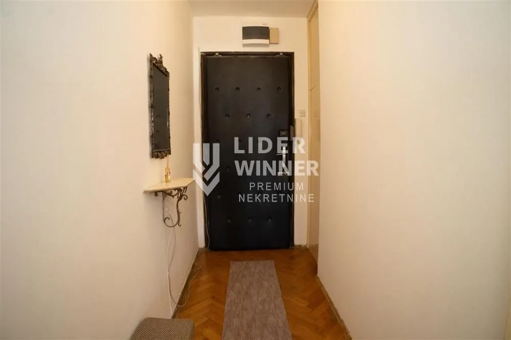 Izdavanje, dvosoban stan, 55m², Stari Grad, Beograd