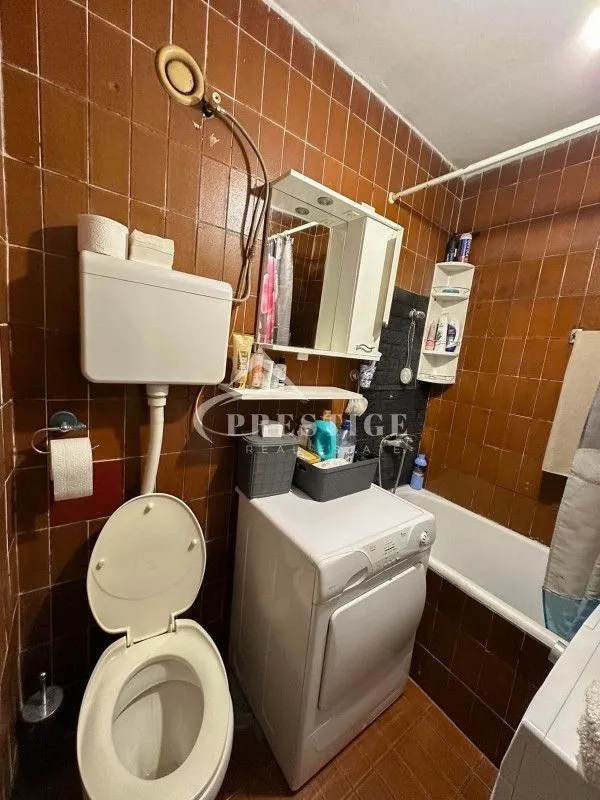 Prodaja, jednosoban stan, 80m², Blok 5, Podgorica