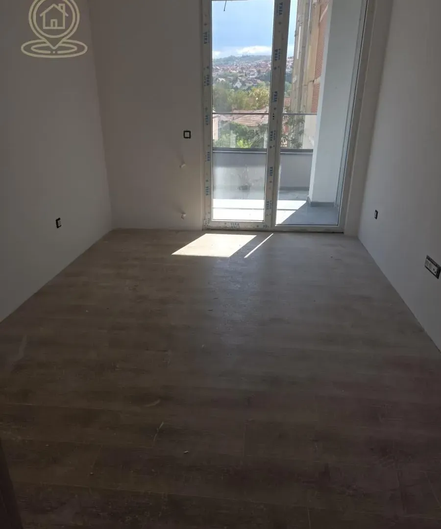 Prodaja, četvorosoban stan, 91m², Medijana, Niš