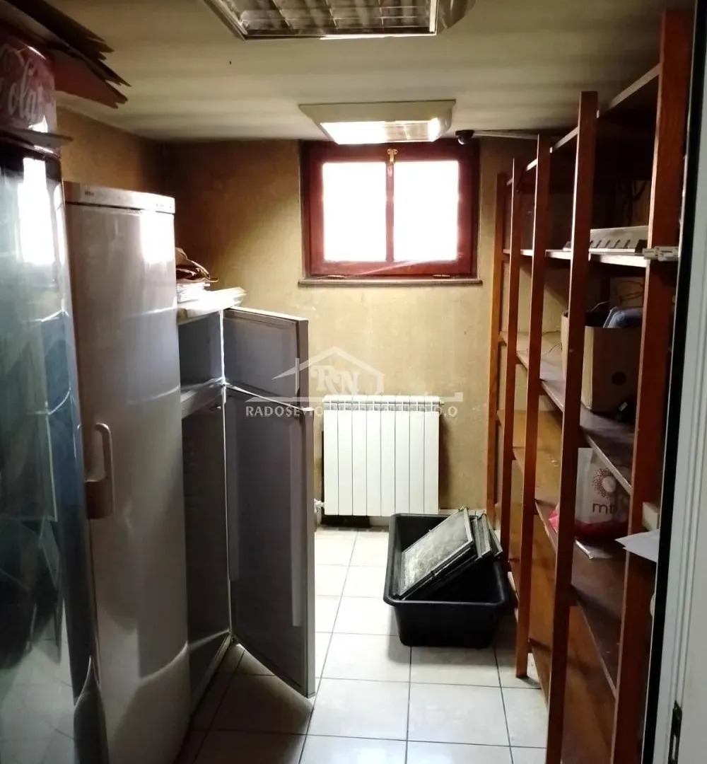 Rent, office space, 234m², Batajnica, Beograd
