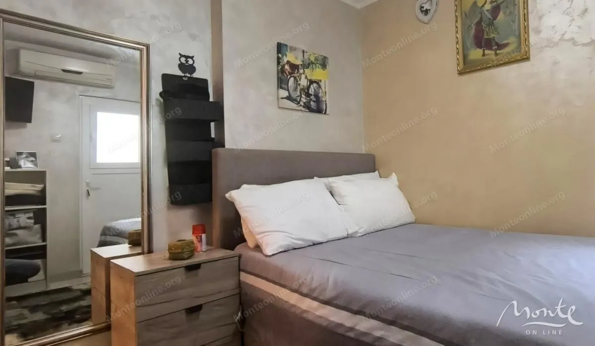 Prodaja, dvosoban stan, 54m², Dobrota, Kotor