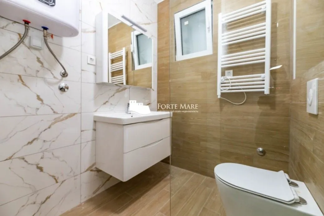 Prodaja, dvosoban stan, 73m², Đenovići, Herceg Novi
