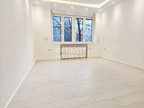 Sale, two bedroom apartment, 55m², Stari Grad, Beograd - image 12