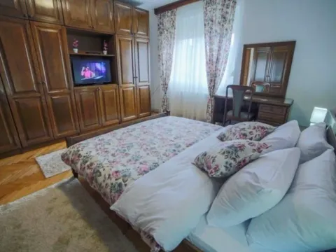 Prodaja, trosoban stan, 96m², Centar, Kolašin - image 7