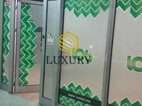 Rent, office space, 43m², Blok 6, Podgorica - image 5