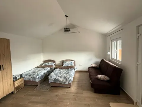Rent, studio apartment, 30m², Gradiošnica, Tivat - image 3