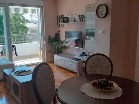Rent, two bedroom apartment, 60m², Centar, Bar - image 10