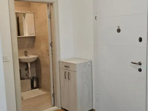 Rent, two bedroom apartment, 40m², Podkošljun, Budva - image 7