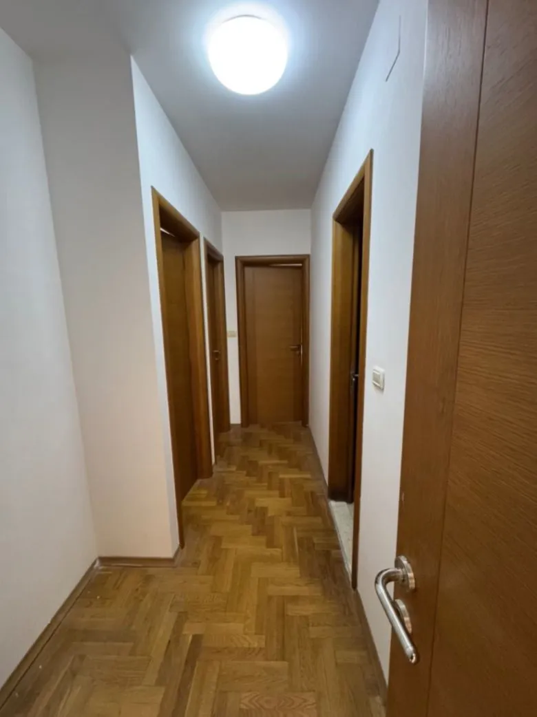 Prodaja, trosoban stan, 92m², Tuški Put, Podgorica