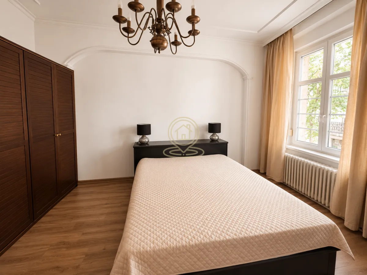 Izdavanje, trosoban stan, 65m², Stari Grad, Beograd
