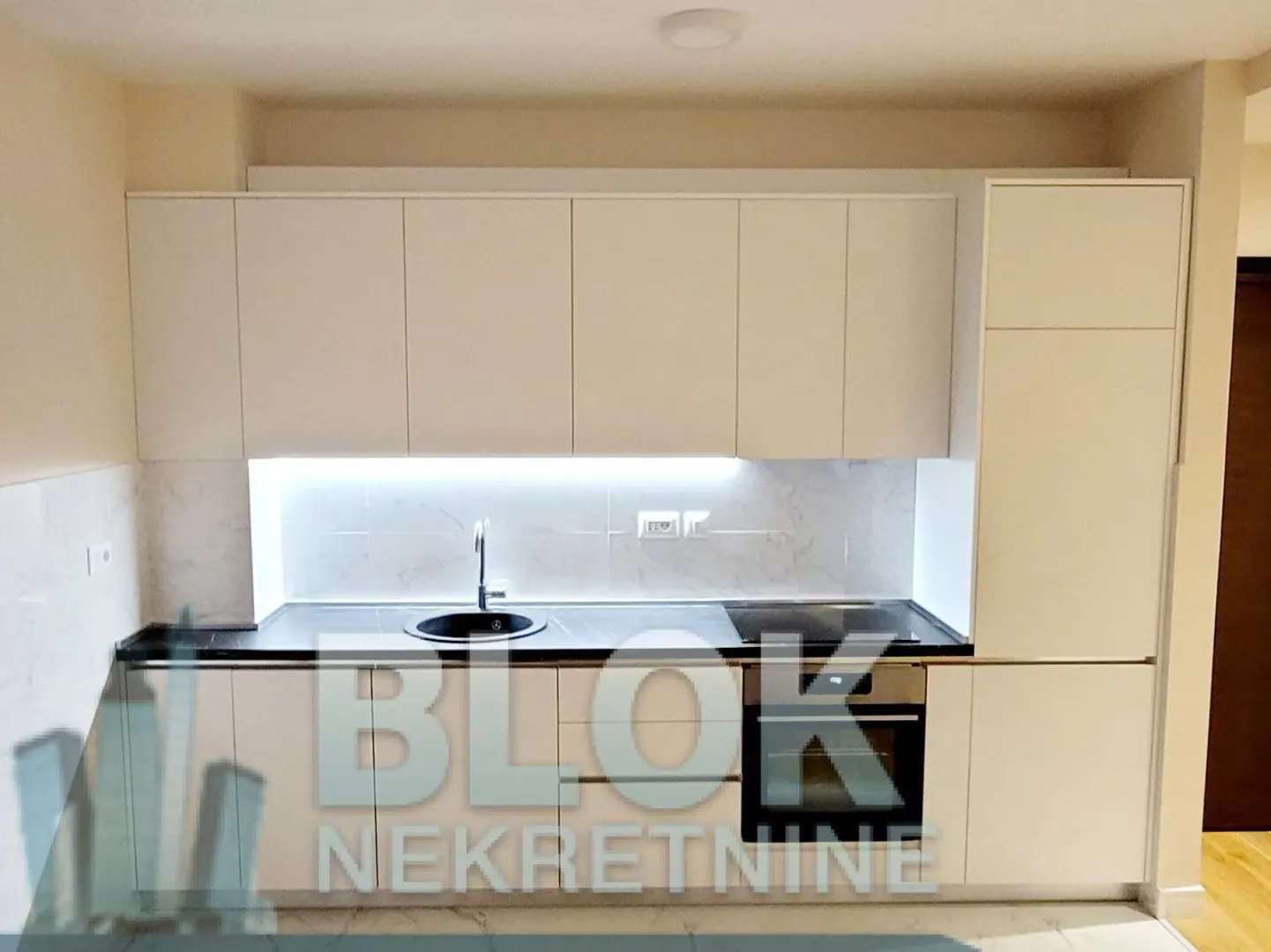 Izdavanje, jednosoban stan, 58m², Podgorica, Crna Gora