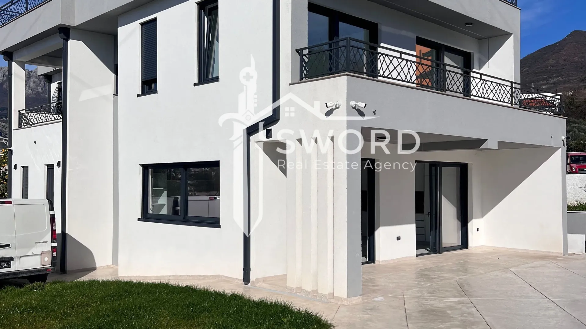 Sale, house, 350m², Bjeliši, Bar