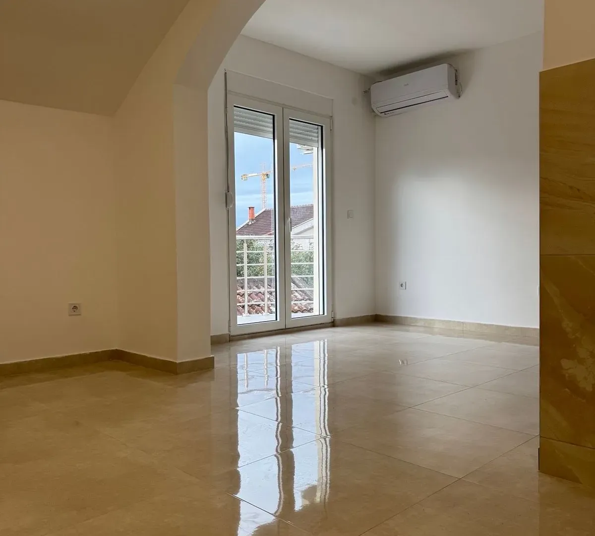 Rent, house, 500m², Stari Aerodrom, Podgorica