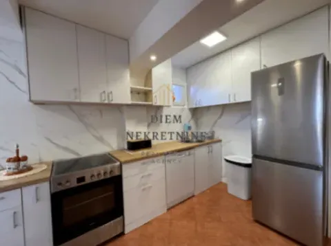 Izdavanje, dvosoban stan, 120m², Stari Aerodrom, Podgorica - image 7