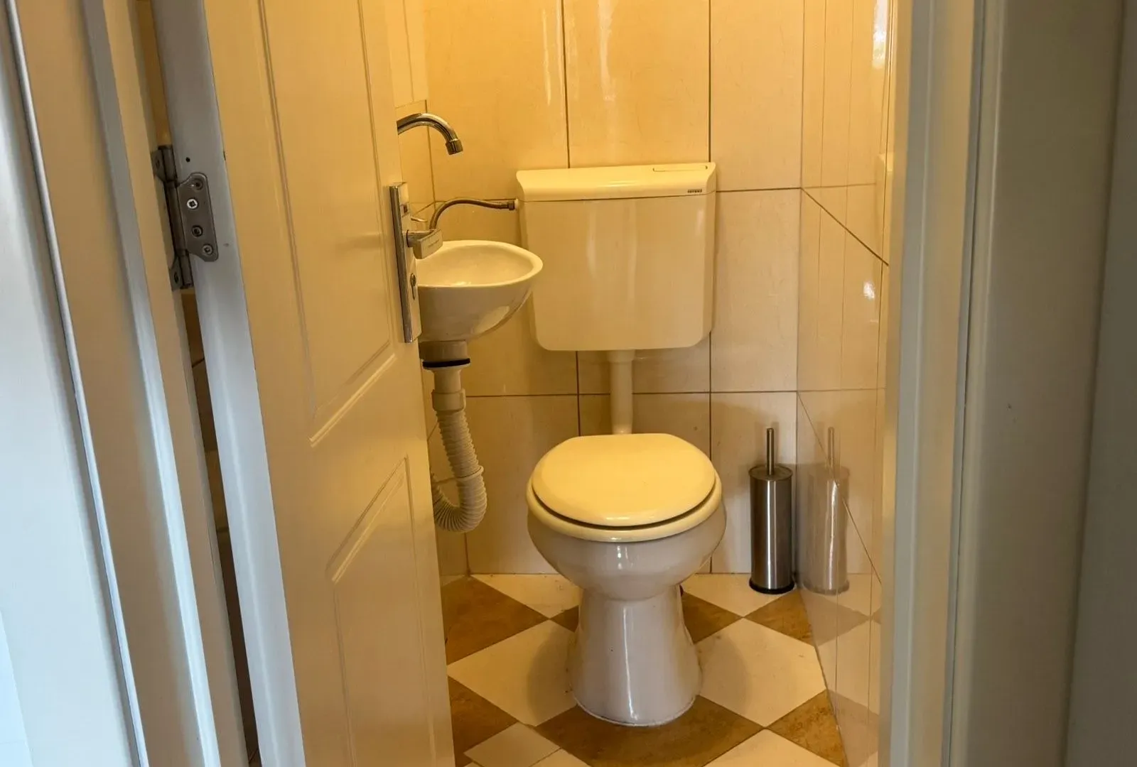 Rent, one bedroom apartment, 75m², Centar, Tivat