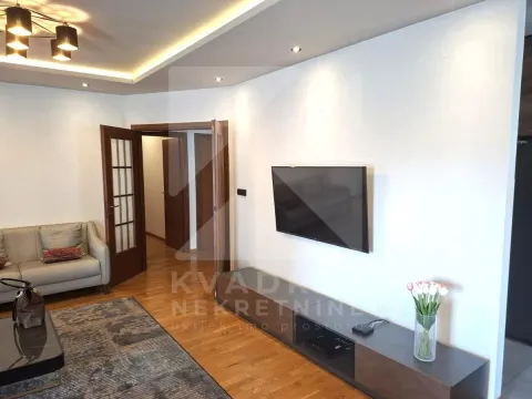 Rent, two bedroom apartment, 120m², City Kvart, Podgorica - image 2
