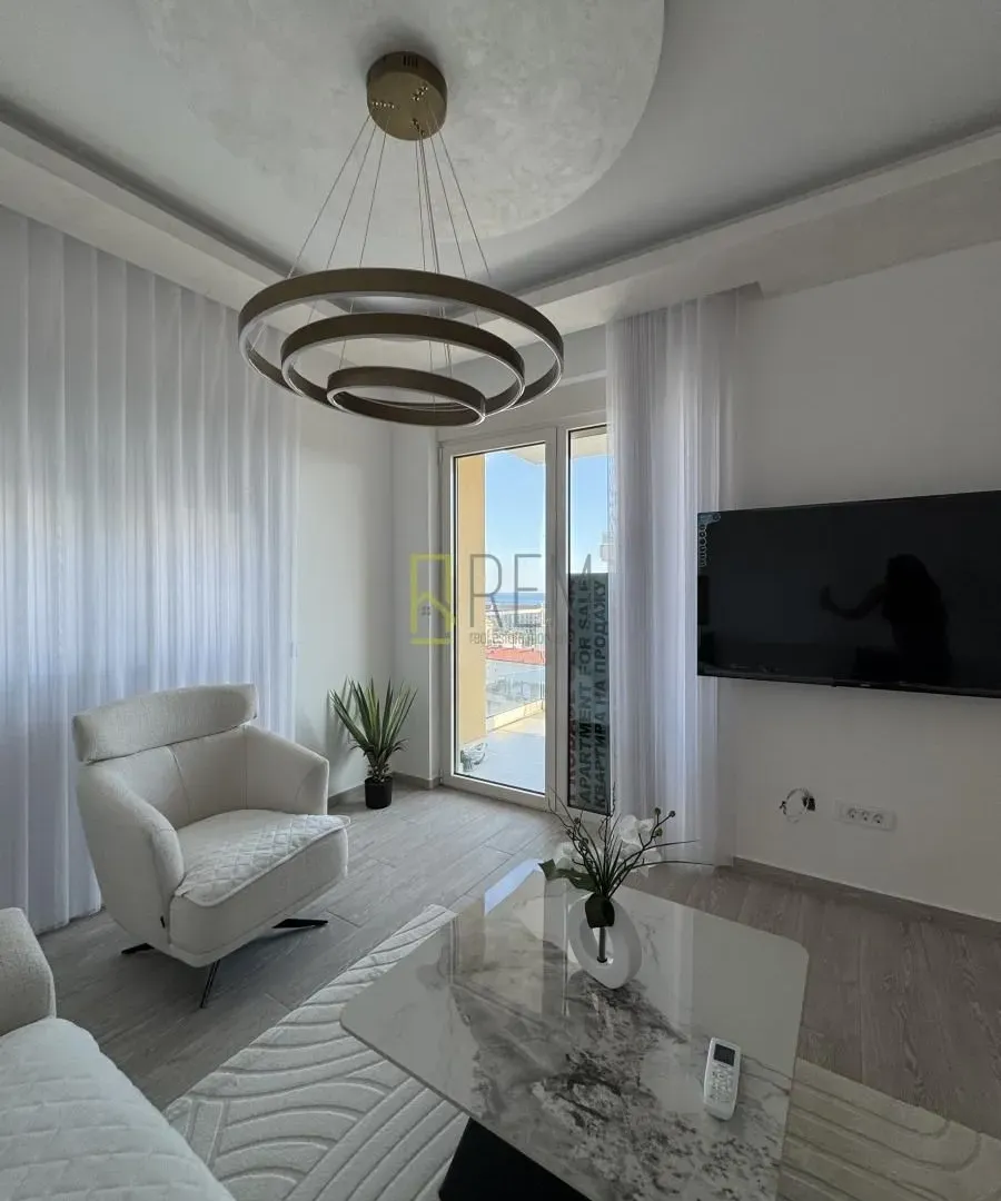 Sale, two bedroom apartment, 74m², Bečići, Budva