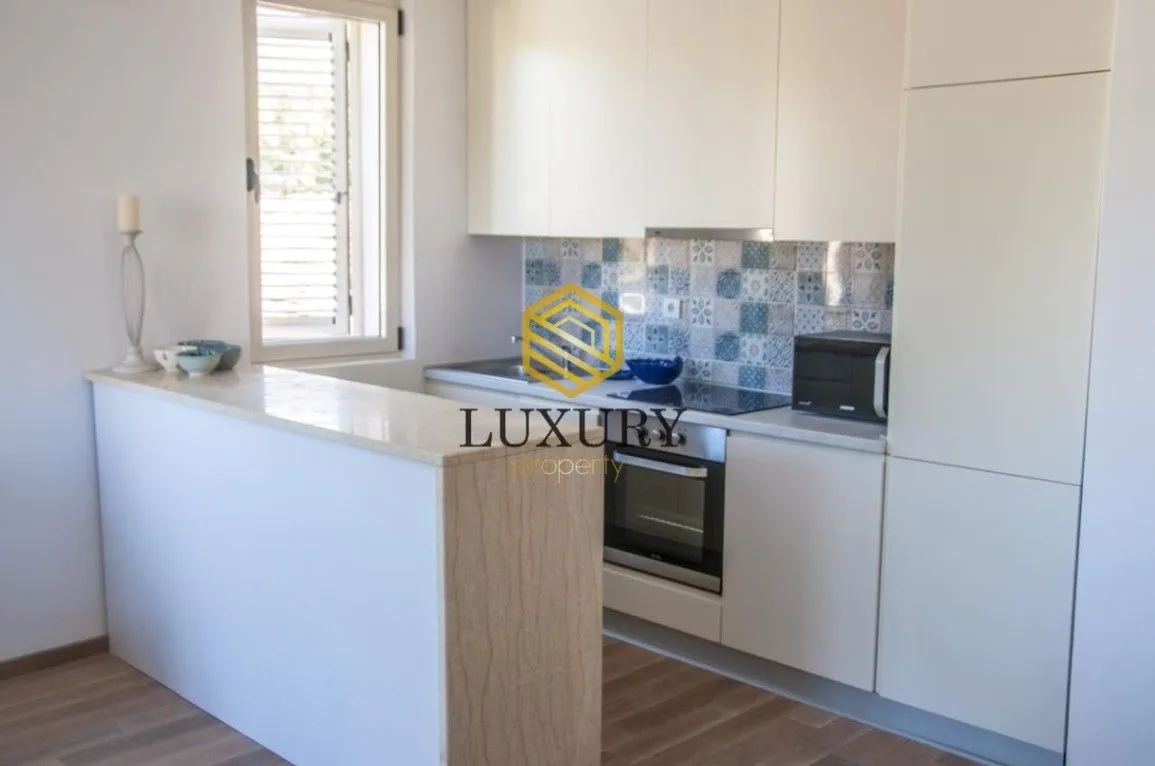 Izdavanje, jednosoban stan, 50m², Centar, Tivat
