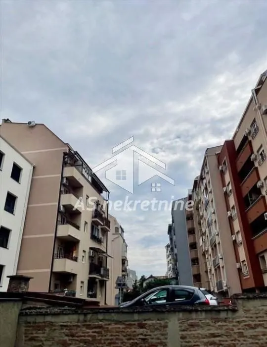 Izdavanje, dvosoban stan, 50m², Đeram Pijaca, Beograd