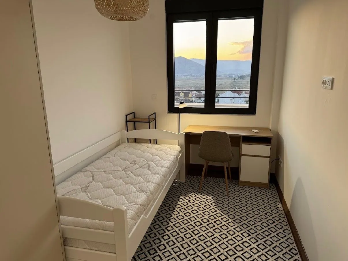 Rent, three bedroom apartment, 96m², Tološka šuma, Podgorica