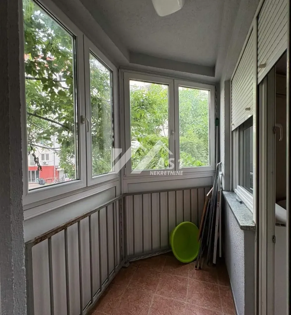 Izdavanje, dvosoban stan, 51m², Grbavica, Novi Sad Sve Podlokacije