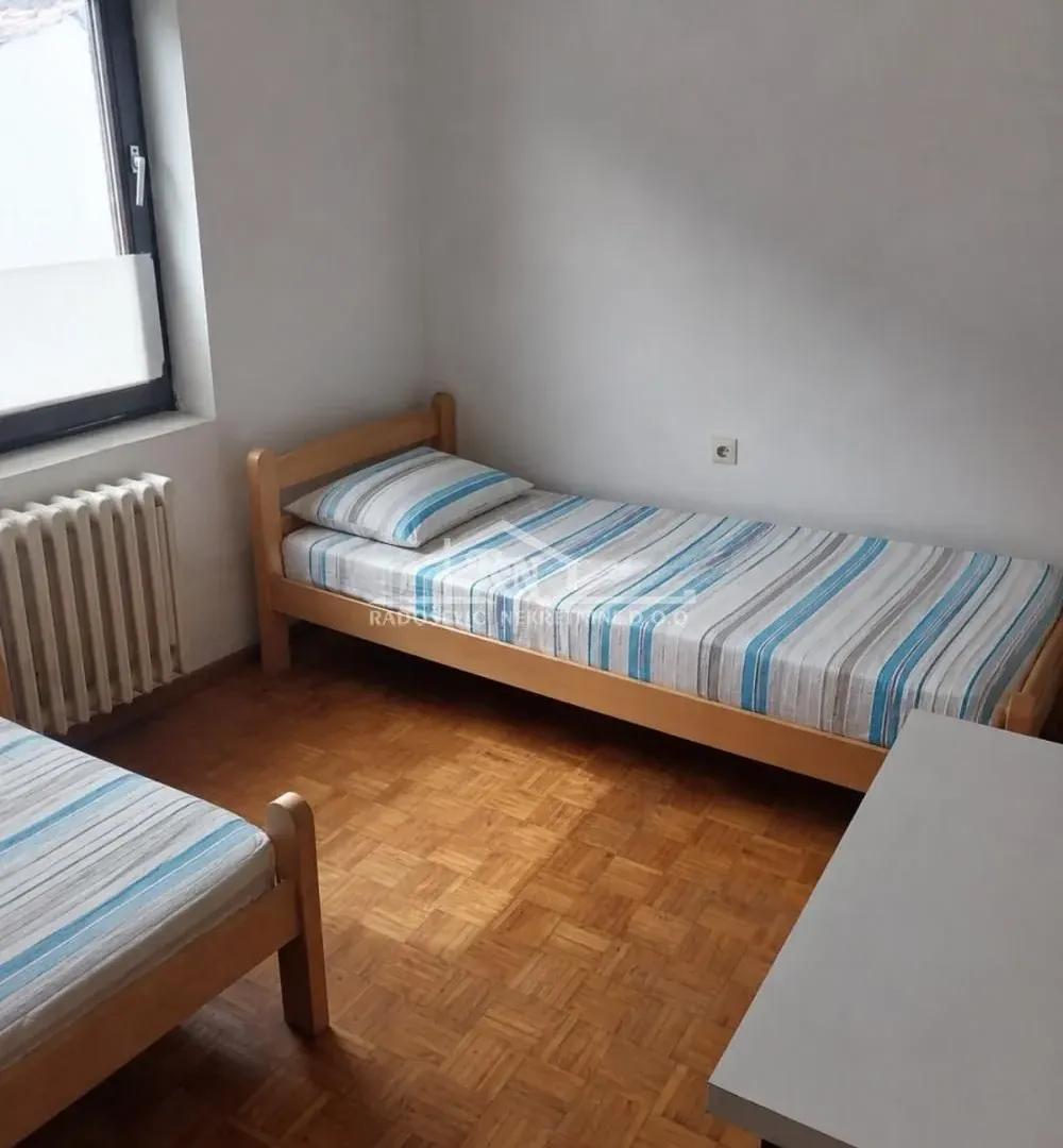 Prodaja, kuća, 410m², Novi Banovci, Stara Pazova