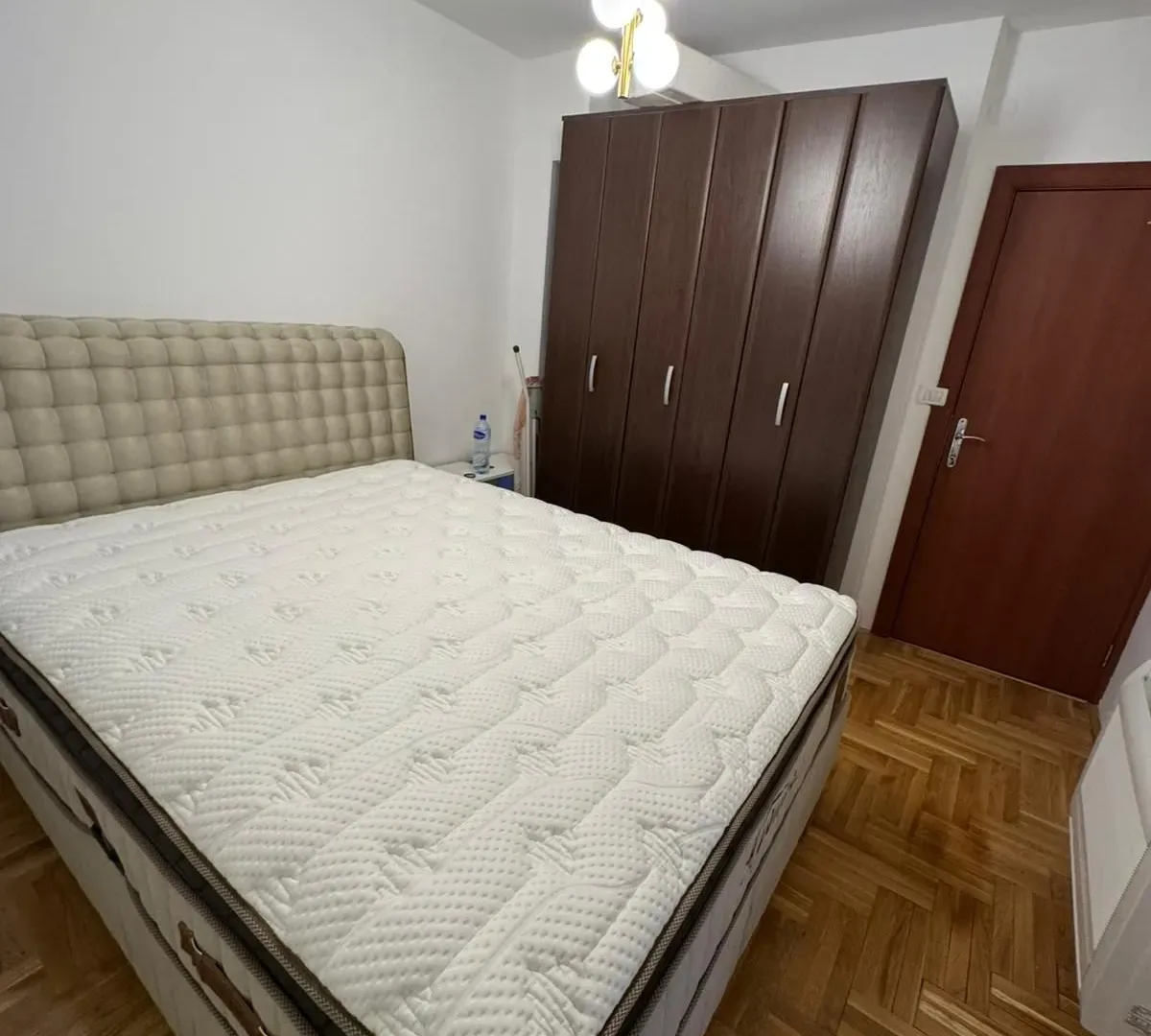 Izdavanje, trosoban stan, 92m², Krivi Most, Podgorica
