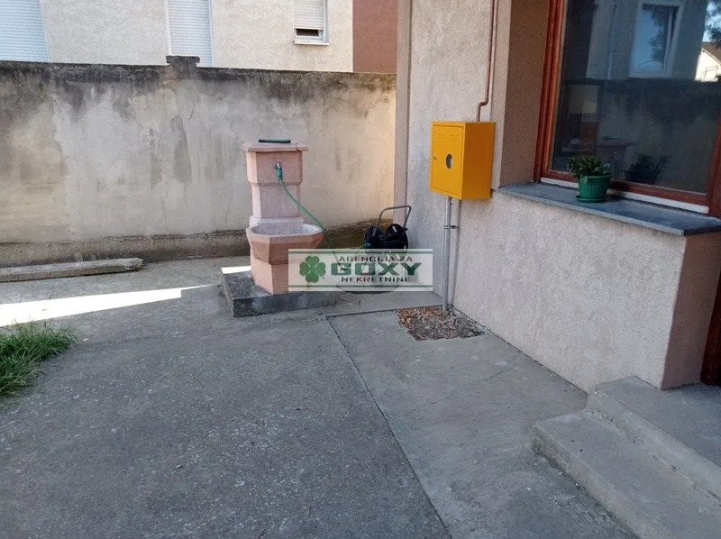 Prodaja, kuća, 245m², Zemun Sve Podlokacije, Beograd