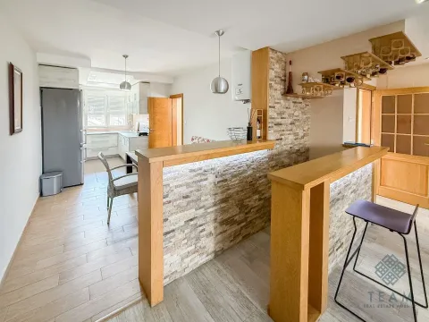 Izdavanje, trosoban stan, 150m², Zabjelo, Podgorica - image 4