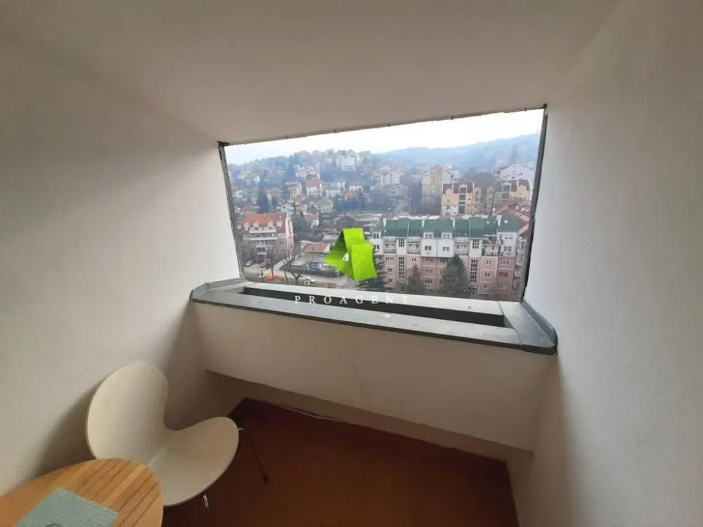 Prodaja, trosoban stan, 80m², Palilula, Niš
