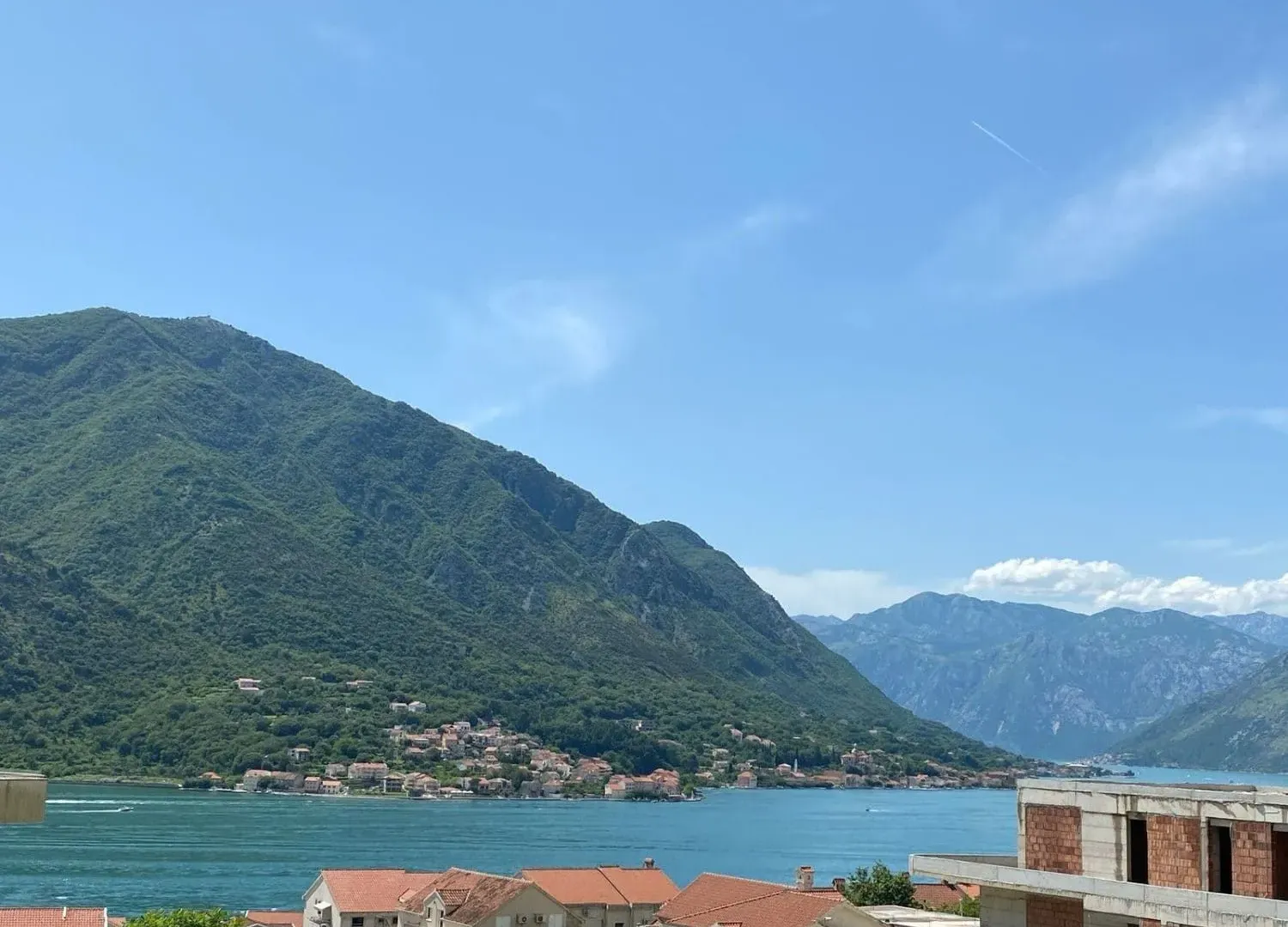 Sale, two bedroom apartment, 62m², Dobrota, Kotor
