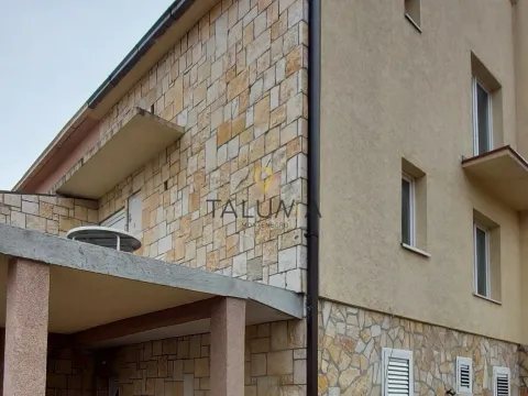 Sale, house, 180m², Zlatica, Podgorica - image 2