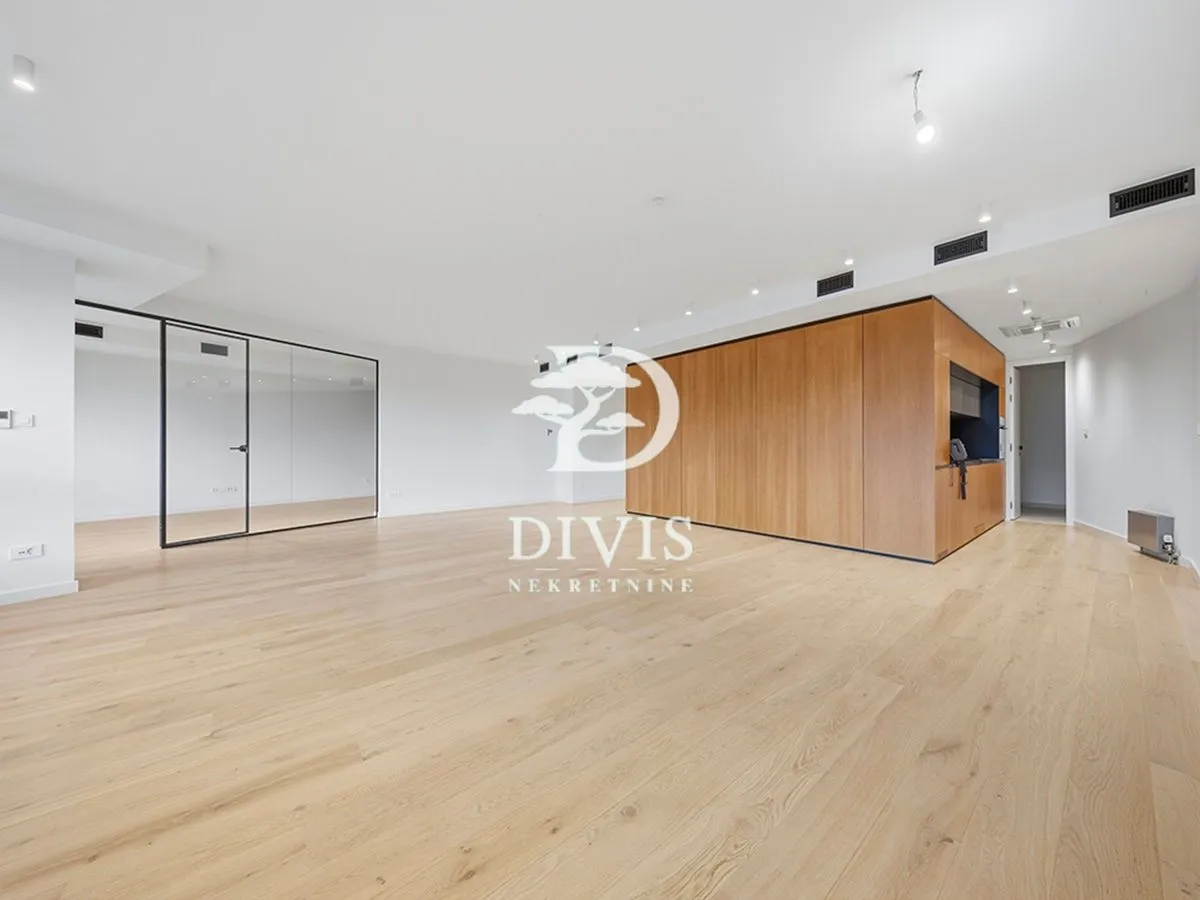 Rent, three bedroom apartment, 120m², Andrićev Venac, Beograd