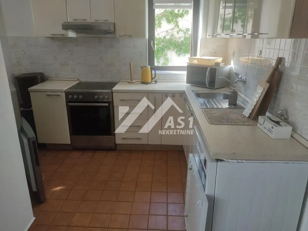 Izdavanje, kuća, 180m², Jodna Banja, Novi Sad Sve Podlokacije