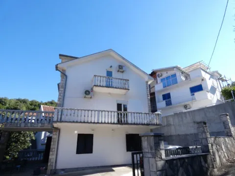 Prodaja, kuća, 247m², Krašići, Tivat