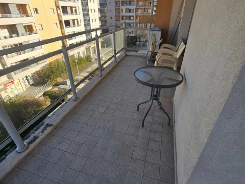 Izdavanje, jednosoban stan, 54m², City Kvart, Podgorica - image 5
