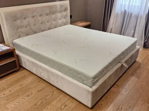 Izdavanje, trosoban stan, 79m², Stari Grad, Beograd - image 8